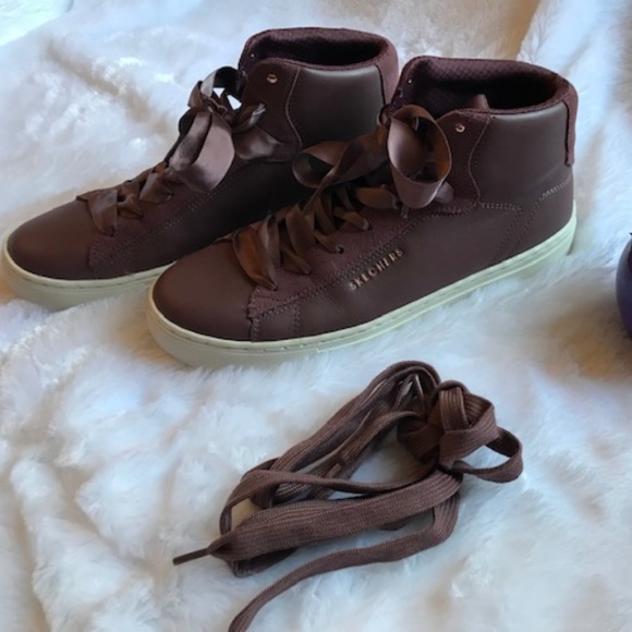 Skechers Street Burgundy High Top Sneaker EUC - Picture 1 of 4